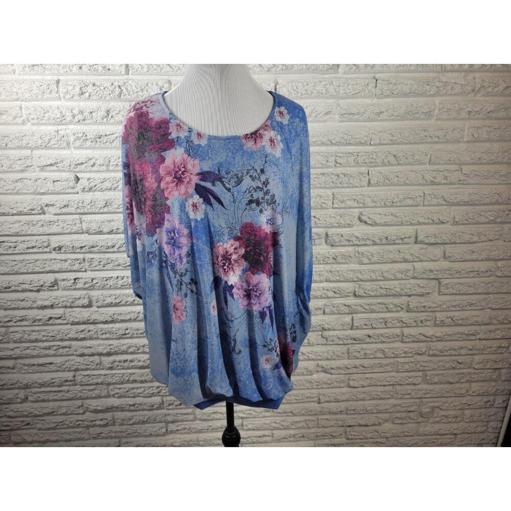 Catherines Womens Top 0X Plus Batwing Kimono Sleeve Blue Floral FLO272E